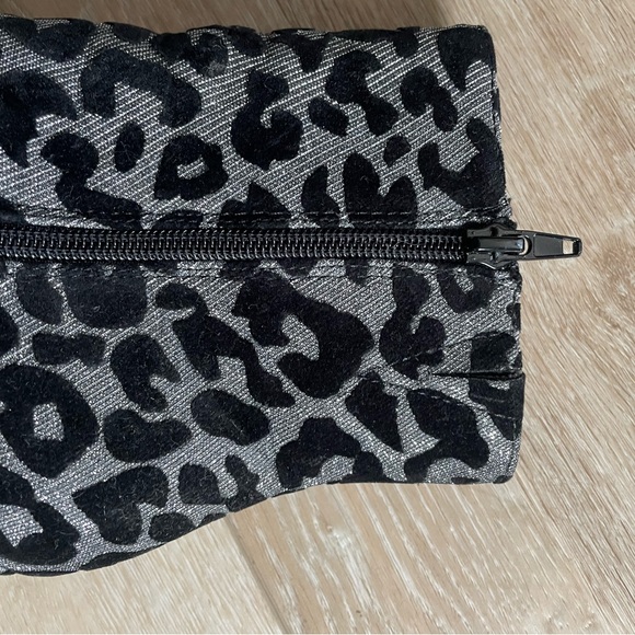 Express Gray Black Heeled Boots with Leopard Print and Stiletto Heel - Picture 4 of 6